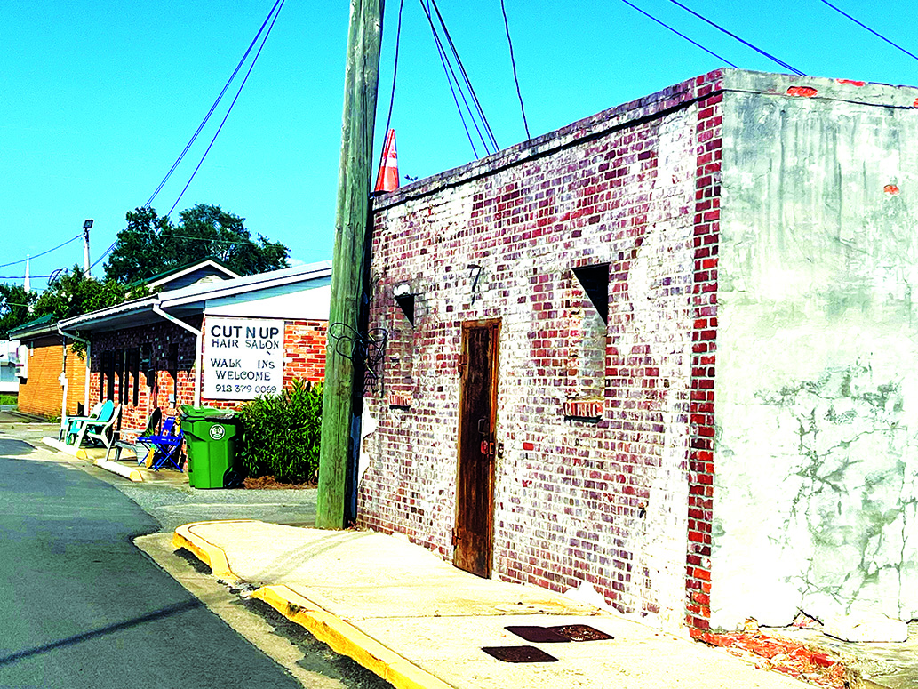 Business owner wants downtown cleaned up